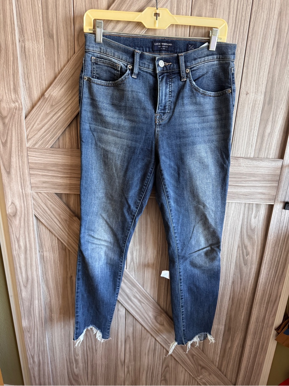 Lucky Brand Distressed Cropped Blue Ankle Jeans